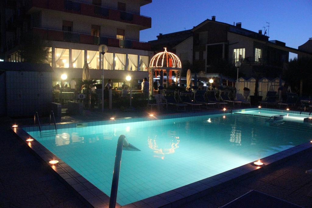 Hotel Casadei Fano Exterior foto