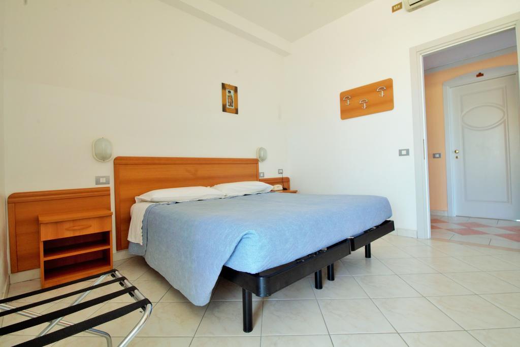 Hotel Casadei Fano Quarto foto
