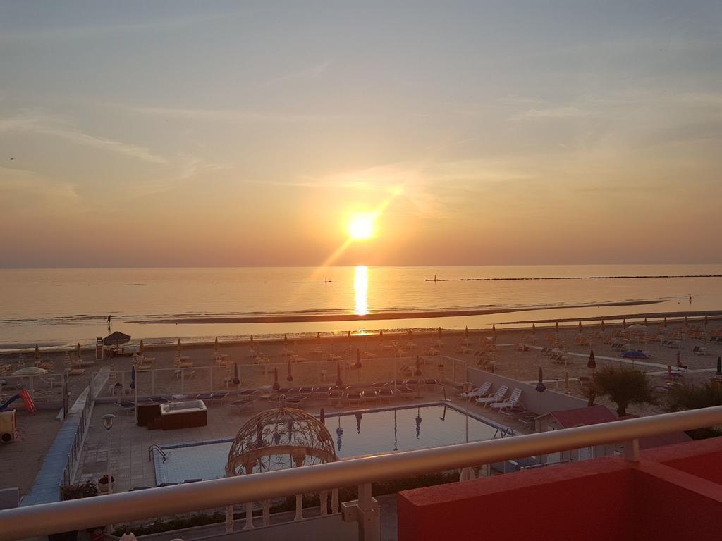 Hotel Casadei Fano Exterior foto